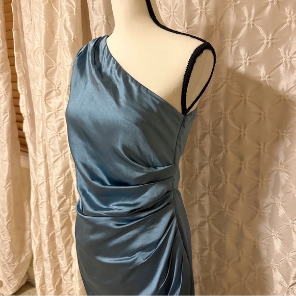 ELLIATT Revolve Cassini Dress Blue One Shoulder Satin Ruched Slit - Picture 5 of 16